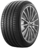 Gros plan de la bande de roulement Michelin Latitude Sport 3 275/40 R20 106 Y RUN ON FLAT XL