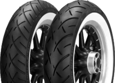 Gros plan de la bande de roulement Metzeler ME 888 Marathon Ultra WW 150/80 B16 77 H Rear TL M/C RF