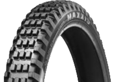Gros plan de la bande de roulement Maxxis M7319 2.75-21 45 M Front TT