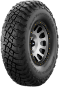 Gros plan de la bande de roulement BFGoodrich Mud Terrain T/A KM3 255/85 R16 119/116 Q LT, RBL