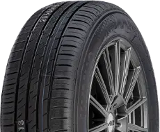 Gros plan de la bande de roulement Kumho Ecowing ES31