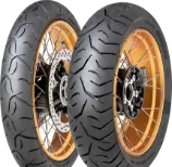 Gros plan de la bande de roulement Dunlop Trailmax Meridian 120/70ZR19 60 W Front TL