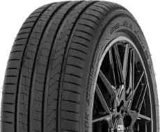 Gros plan de la bande de roulement Hankook Ventus Prime4 K135