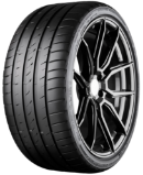 Gros plan de la bande de roulement Firestone Firehawk Sport 225/35 R20 90 Y XL, FR