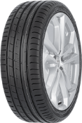 Gros plan de la bande de roulement Nokian Tyres Powerproof 1 275/40 R19 105 Y XL, ZR