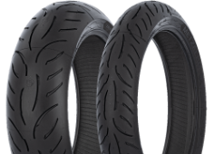 Gros plan de la bande de roulement Metzeler Roadtec 02 190/50ZR17 (73 W) Rear TL M/C