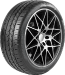 Gros plan de la bande de roulement Sonix PRIME UHP 8 235/40 R19 96 W ZR