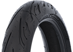 Gros plan de la bande de roulement Michelin Power Shift 160/60 R15 67 H Rear TL M/C
