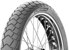 Gros plan de la bande de roulement Michelin Anakee Adventure 2 120/70 R19 60 V Front TL/TT