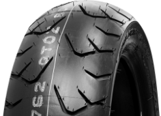 Gros plan de la bande de roulement Bridgestone G 704 180/60 R16 74 H Rear TL M/C