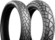 Gros plan de la bande de roulement Bridgestone TW 201 80/100-19 49 P Front TT M/C