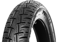 Gros plan de la bande de roulement Pirelli City Demon 120/90-16 63 S Rear TL M/C