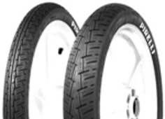Gros plan de la bande de roulement Pirelli City Demon 2.75-18 42 P Front TL M/C