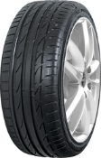 Gros plan de la bande de roulement Bridgestone Potenza S001 225/35 R18 87 Y XL, FR, AO