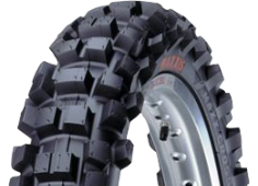 Gros plan de la bande de roulement Maxxis M7305 Maxxcross IT 80/100-12 50 M Rear TT NHS