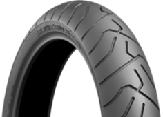 Gros plan de la bande de roulement Bridgestone BT 028 120/70 R18 59 V Front TL M/C G