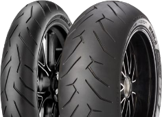 Gros plan de la bande de roulement Pirelli Diablo Rosso II 170/60ZR17 (72 W) Rear TL M/C