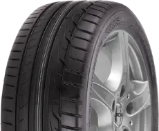 Gros plan de la bande de roulement Dunlop SP SportMaxx RT