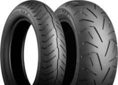 Gros plan de la bande de roulement Bridgestone Exedra Max 150/80 R16 71 V Front TL M/C